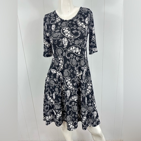 Keren Hart Women’s Sz Medium Paisley Textured A Line Mini Dress Textured - Picture 1 of 9
